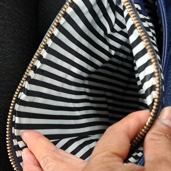 Kate Spade New York Cobble Hill tassel crossbody bag in a navy blue - Picture 6 of 16